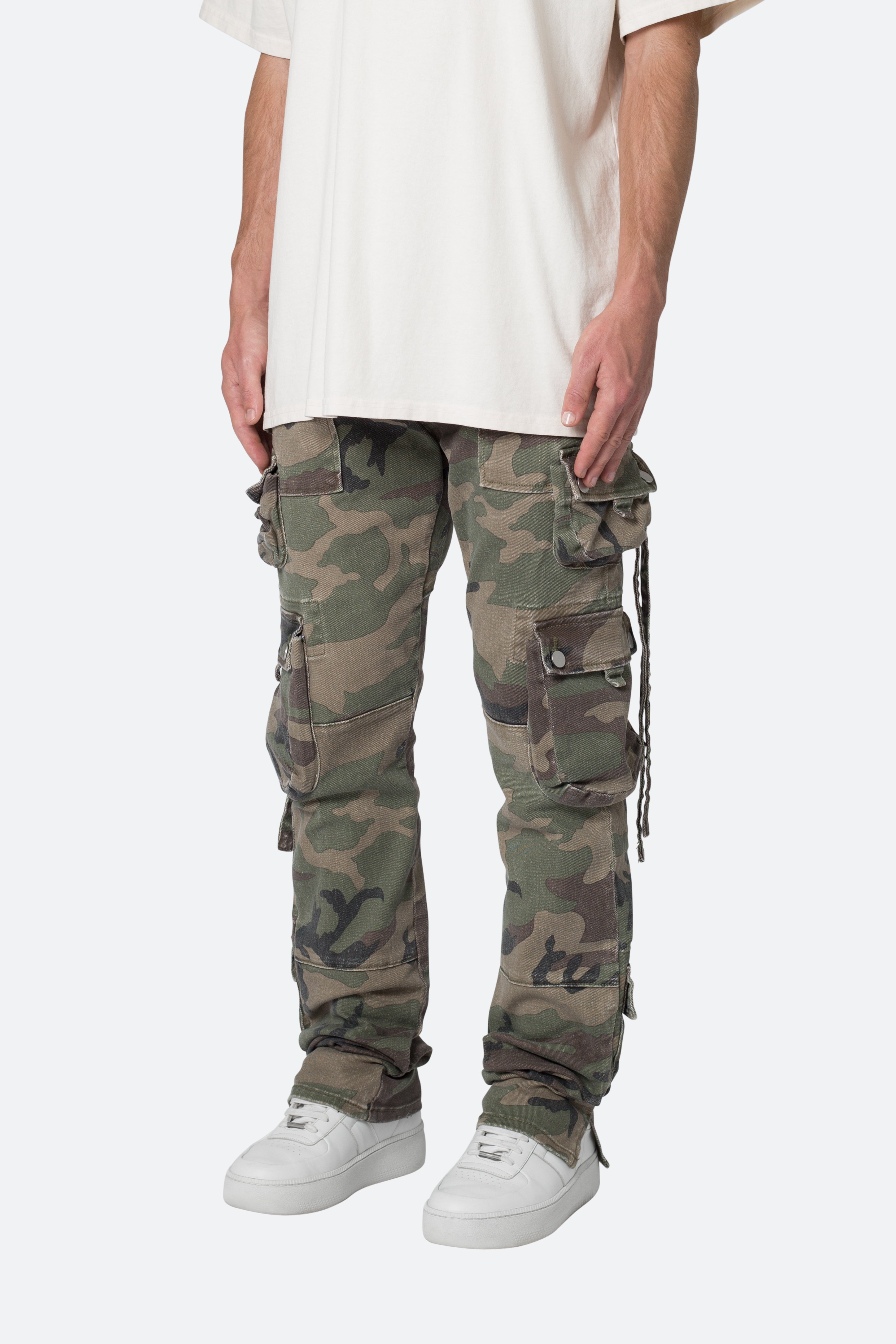 D152 Cargo Pants - Woodland Camo